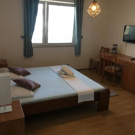 Apartments Zara * זאדאר