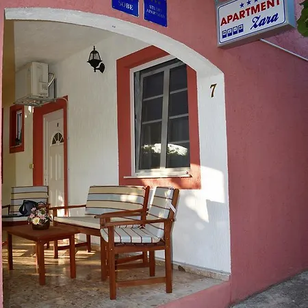 Apartman Apartments Zara *