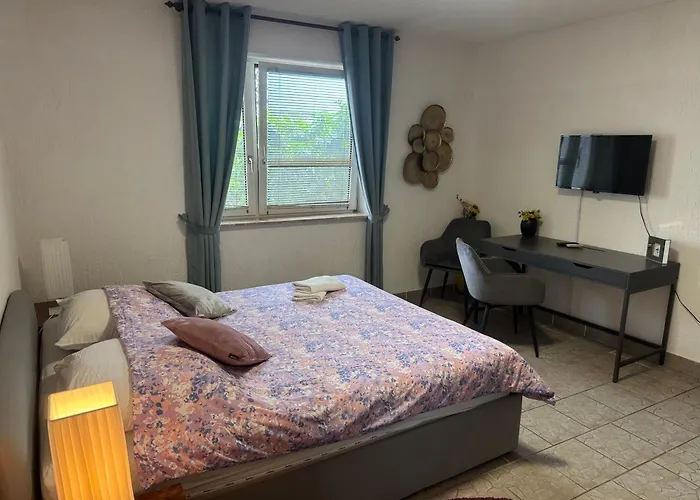 Apartments Zara זאדאר