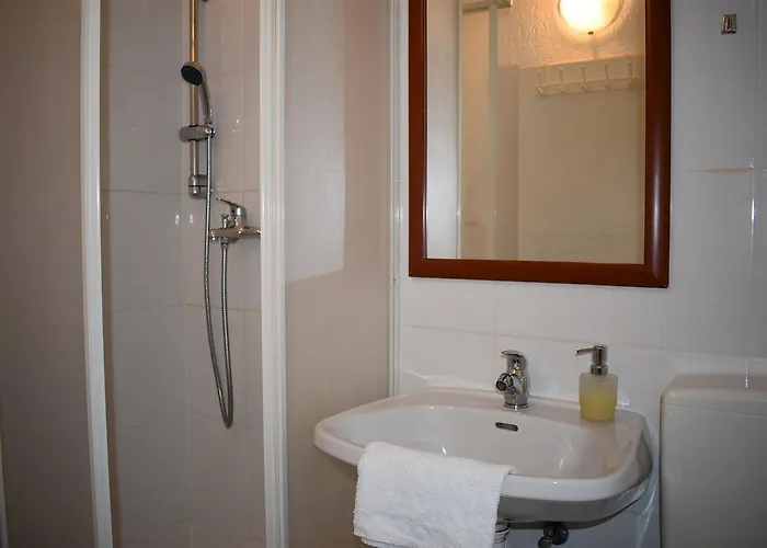 Apartments Zara דירה